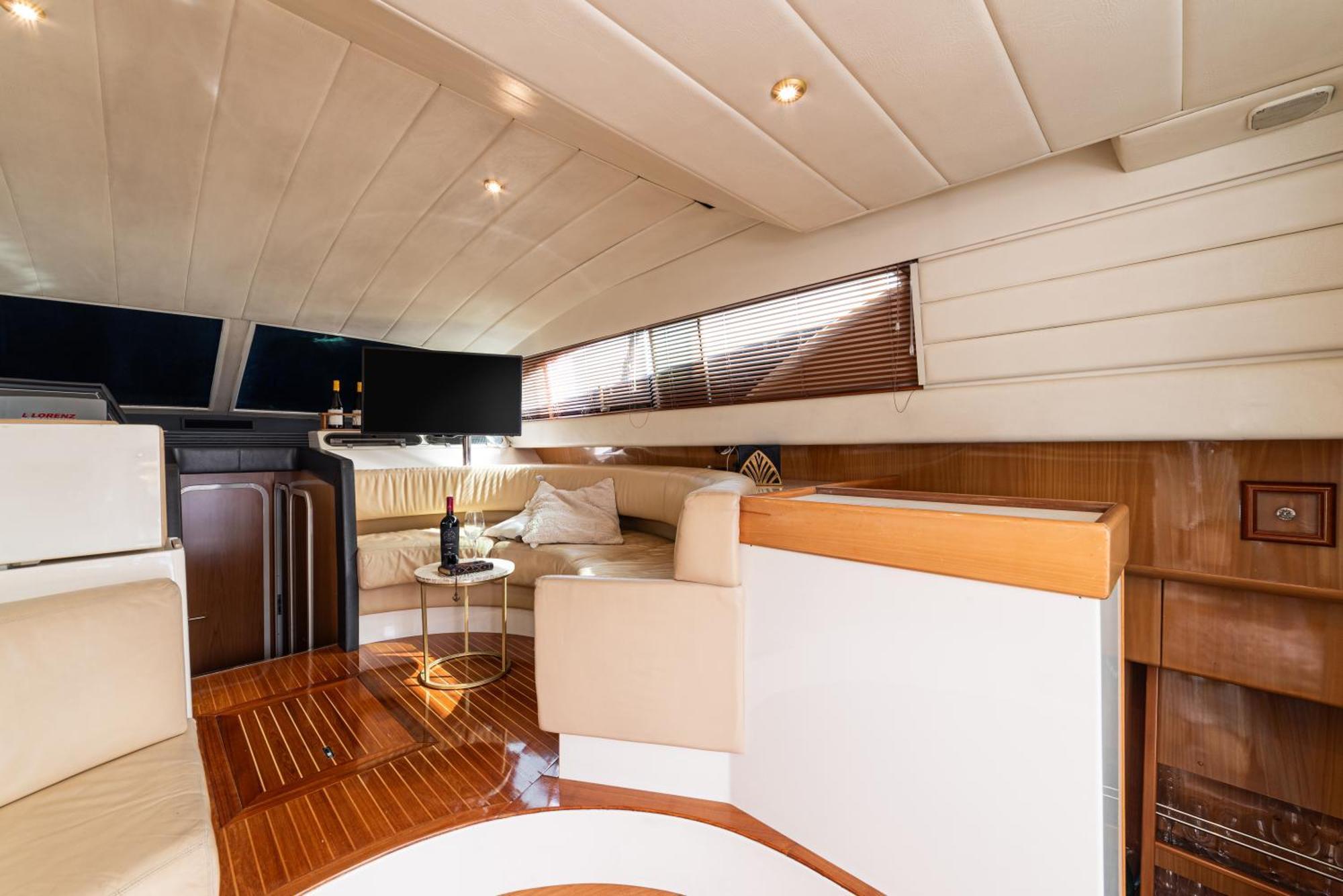 "Ultima" Love Boat Bari Bagian luar foto