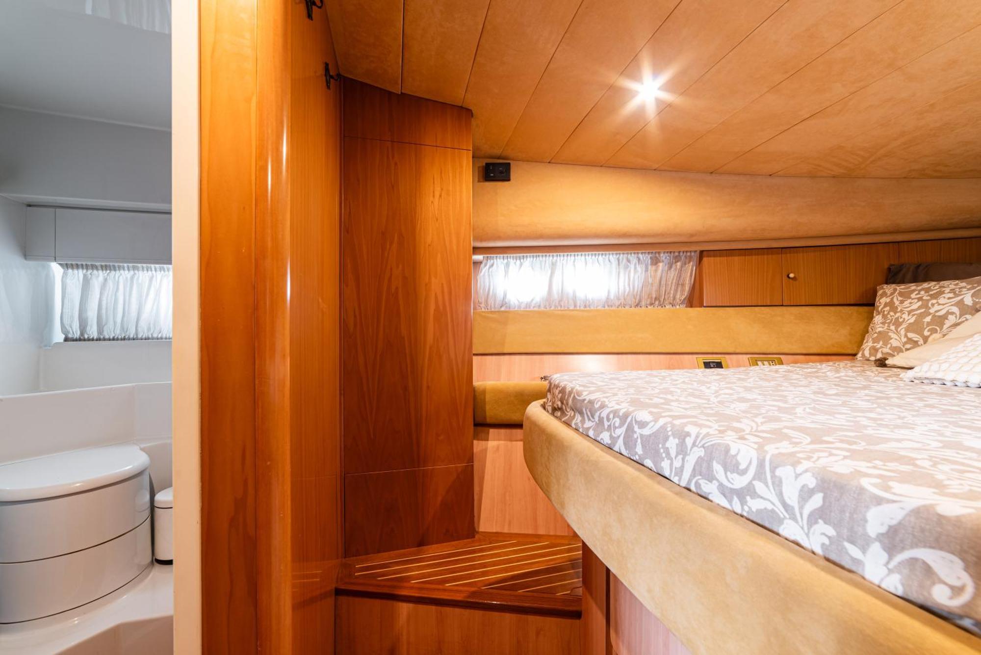 "Ultima" Love Boat Bari Bagian luar foto