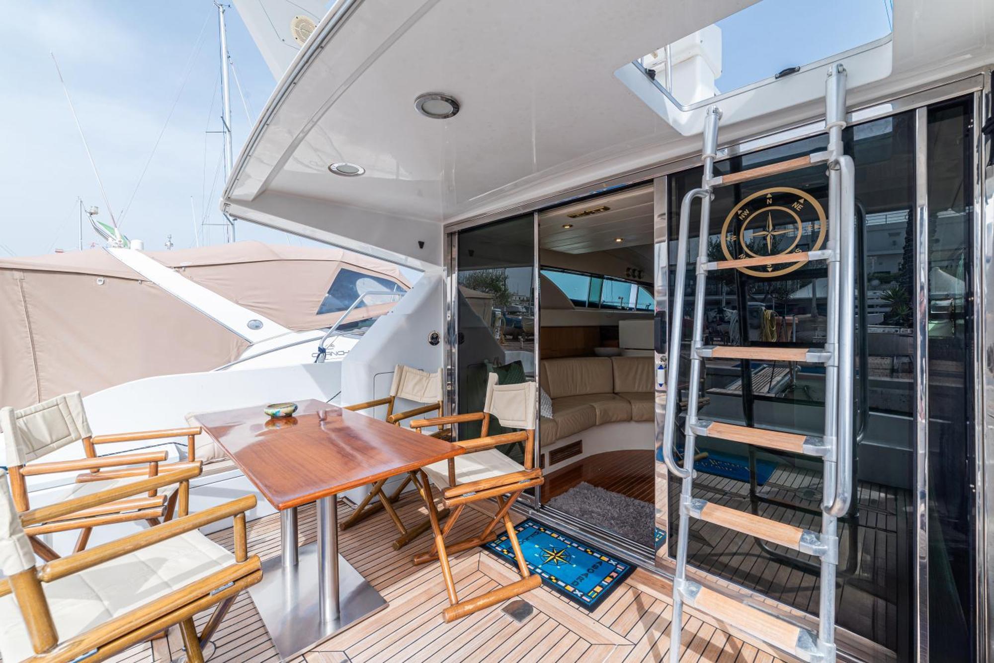 "Ultima" Love Boat Bari Bagian luar foto